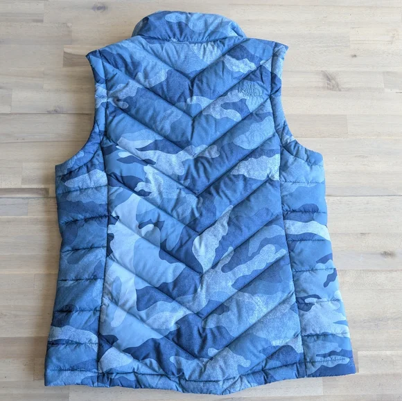 The North Face Alpz 2.0 Blue Camo Down Vest, Size Medium